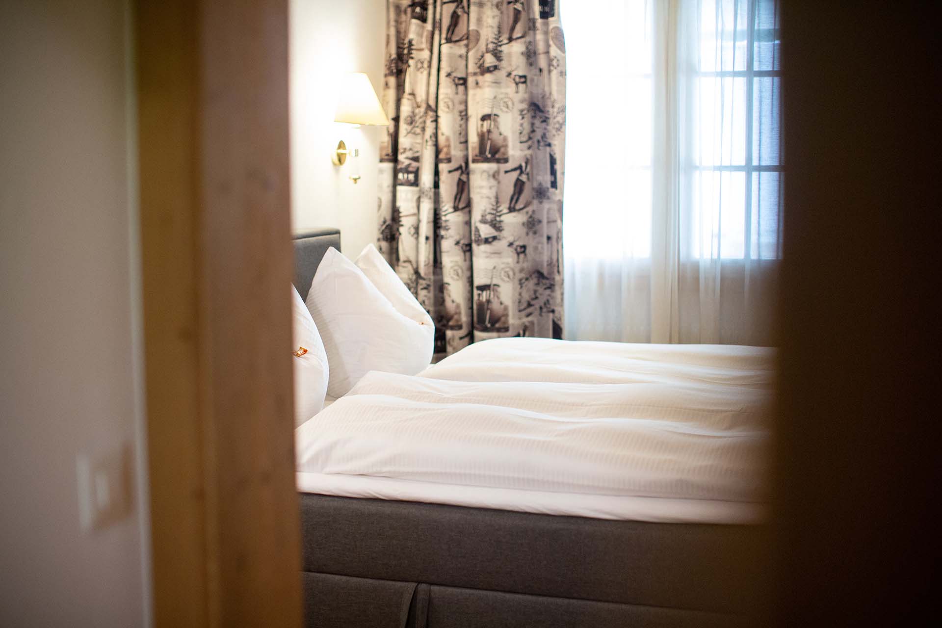 Gemütliches Economy Doppelzimmer im Posthotel Valbella in der Lenzerheide