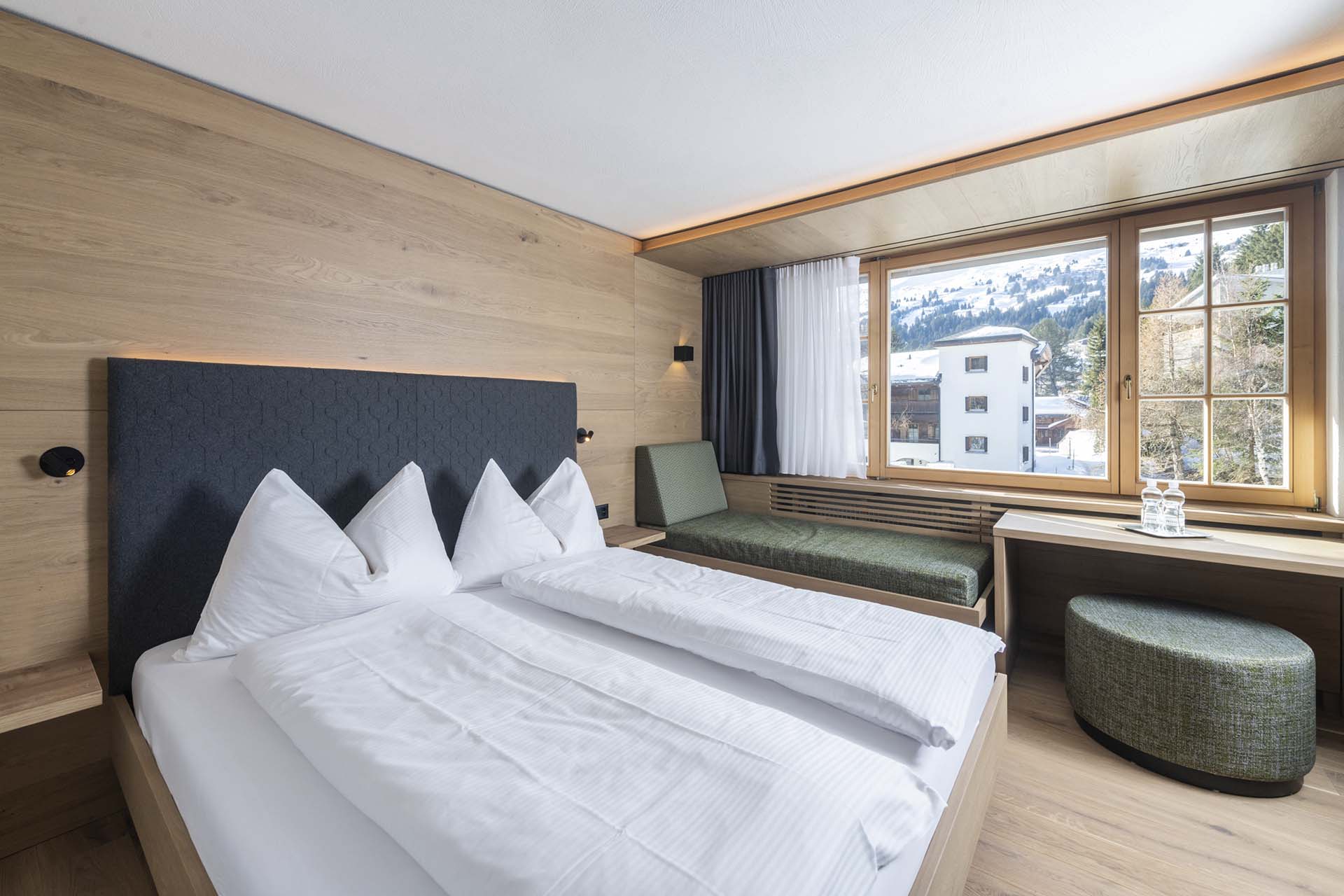 Charmantes Standard Doppelzimmer im Posthotel Valbella in der Lenzerheide